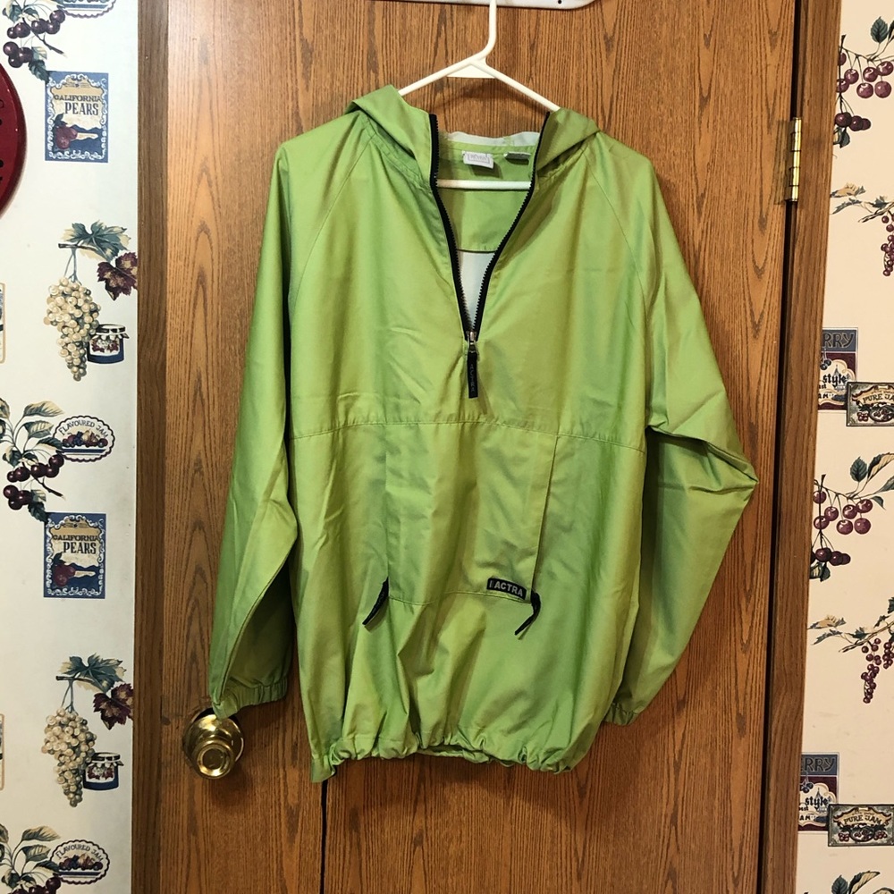 Actra hooded jacket size M